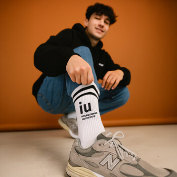 IU Socken, weiß, schwarz